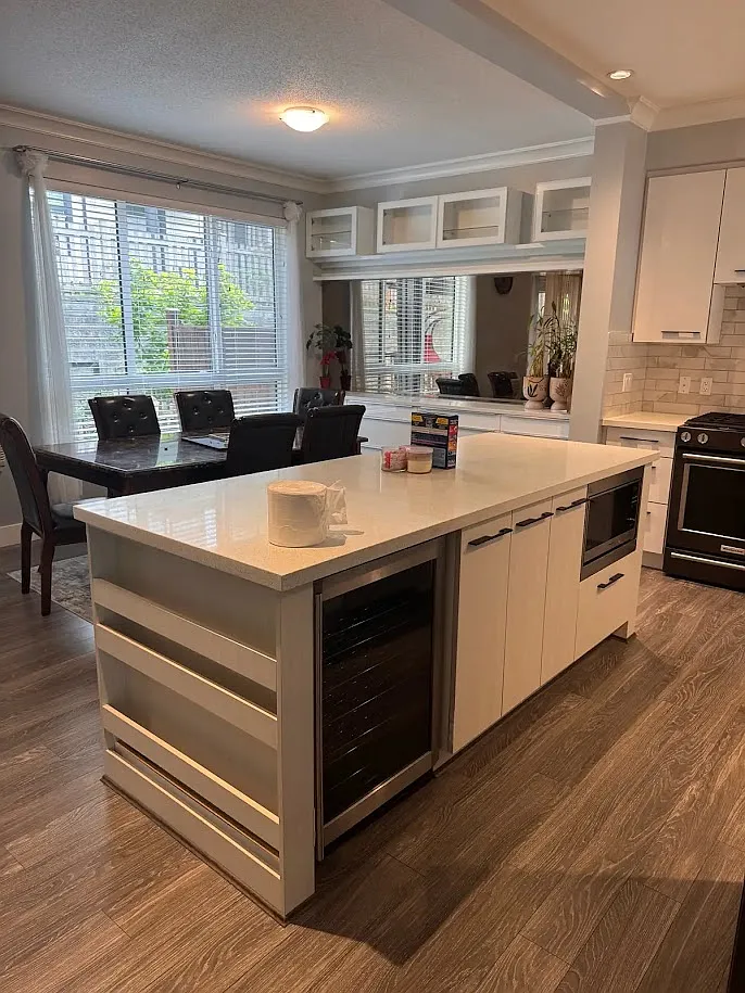 4 bed, 2015 sqft, $3,650 — Photo 2