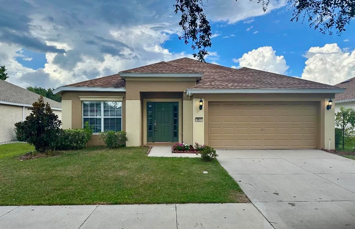 Building Photo - SW 40th Pl