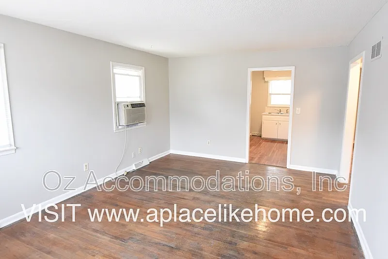 2 bed, 1.0 bath, 780 sqft, $999 — Photo 3