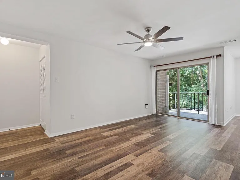 3326 Woodburn Village Dr #23 — Photo 6