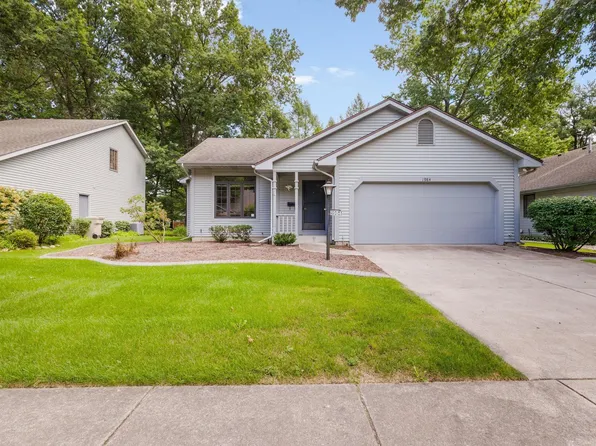 1984 Creekbank Ln, South Bend, IN 46635