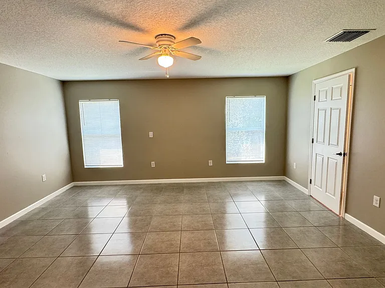 851 San Filippo Dr SE — Photo 12