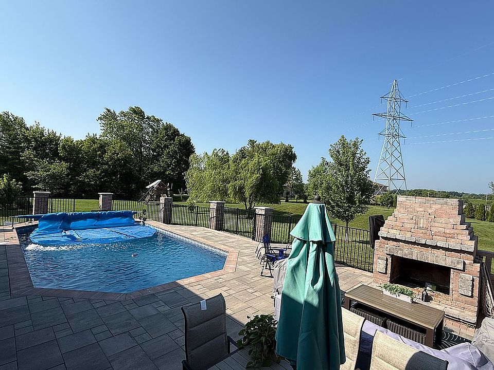 2nd image of 533 Meadow Breeze Ln