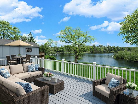 5th image of 5 Deerfield Dr
