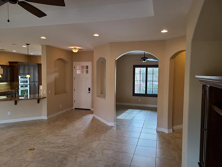 1714 E Alegria Rd — Photo 18