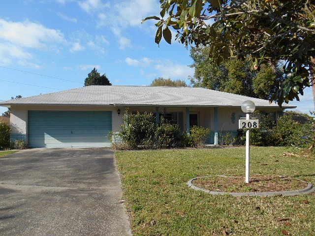 1st image of 208 S Desoto St