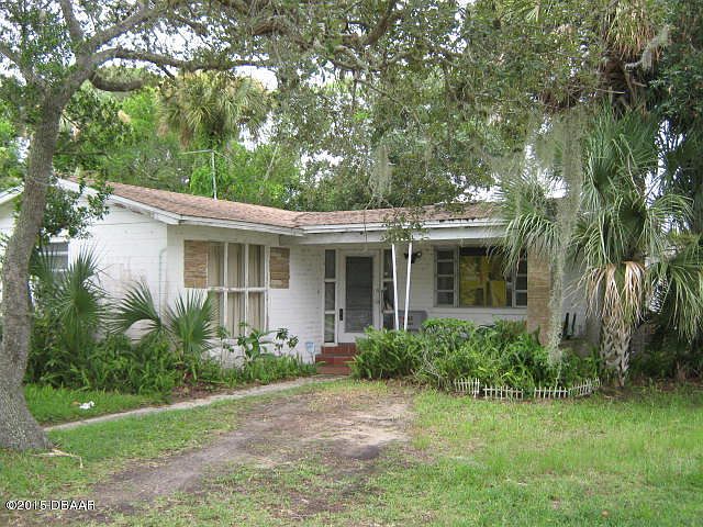 2nd image of 705 Riverside Dr