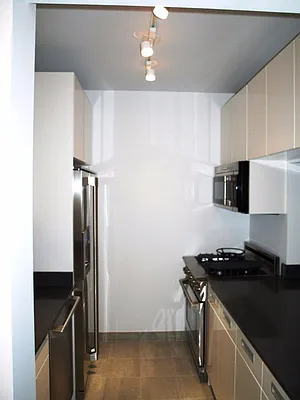 Rented by NY Living Solutions | media 23