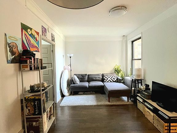 4th image of 1141 Bergen St APT 5