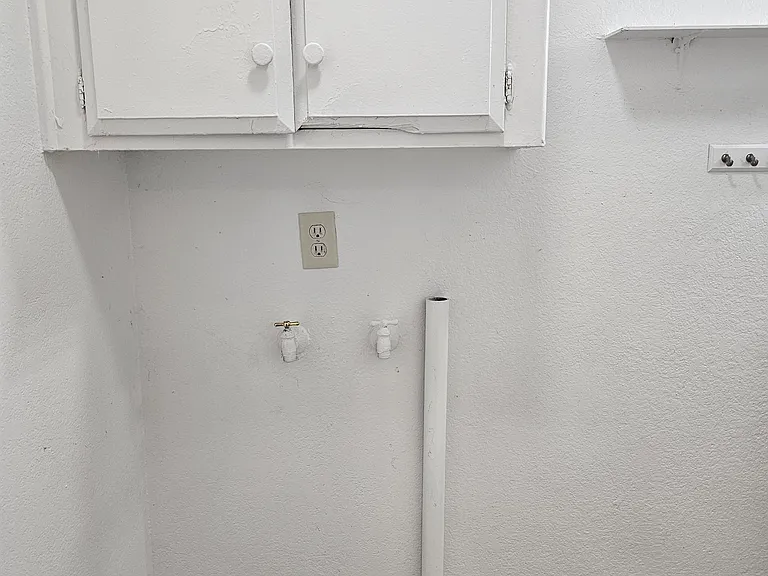 412 Kerr Ave #2 — Photo 10