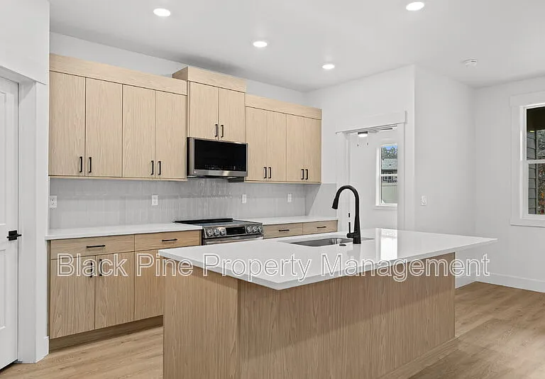 4642 N Maple Grove Rd — Photo 13