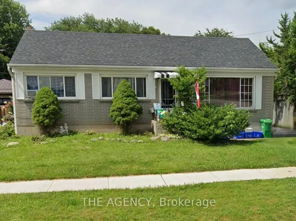 887 Philip St, Peterborough, ON K9H 6E4