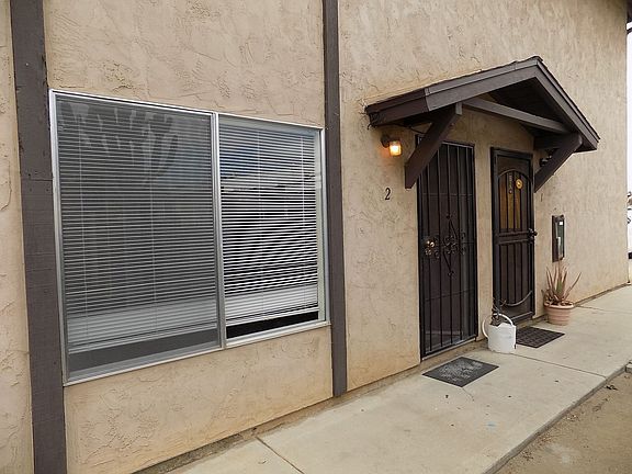 3rd image of 449 Montgomery St APT 3
