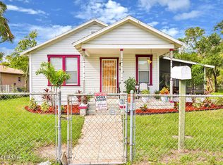 640 Seaman Pl, Daytona Beach, FL 32114