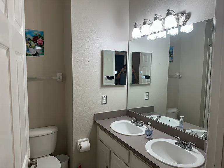 8404 Fenwick Ave — Photo 10