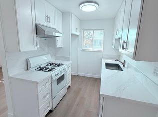 1048 W Calle Del Sol, Azusa, CA 91702