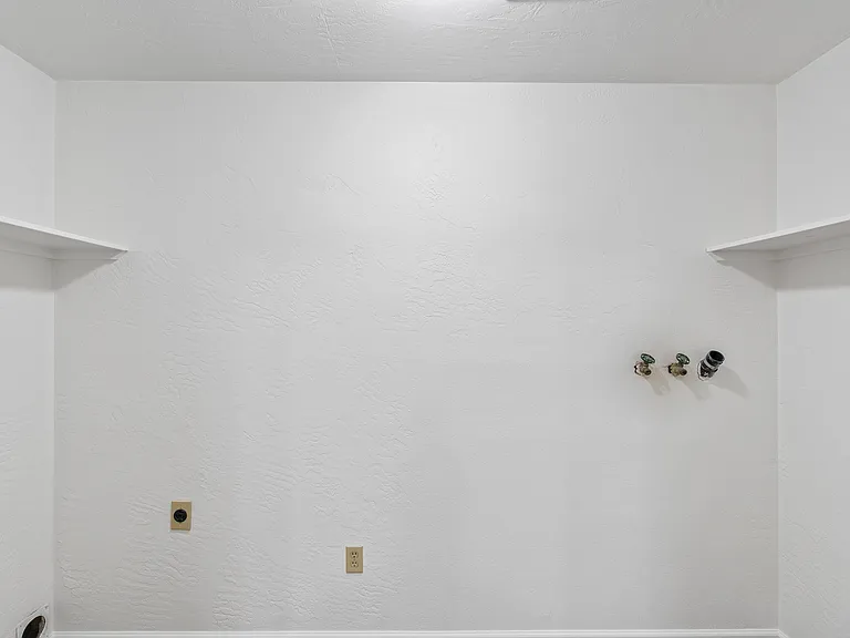 1200 W Huntley St #1203 — Photo 7
