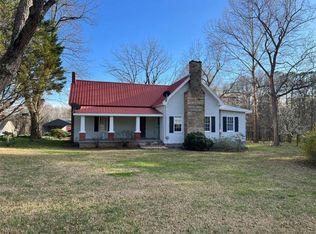 628 Blacks Creek Church Rd, Commerce, GA 30530