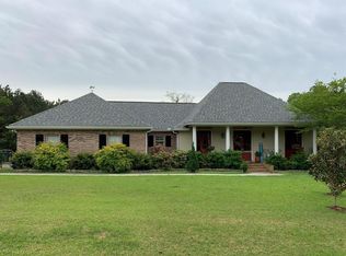 2 Butterfly Ln, Hattiesburg, MS 39402