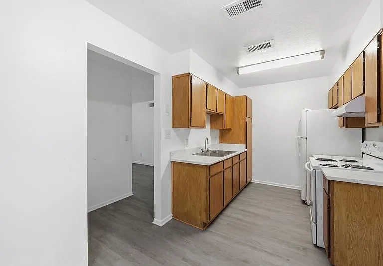 1410 S Elizabeth Ave #105 — Photo 13