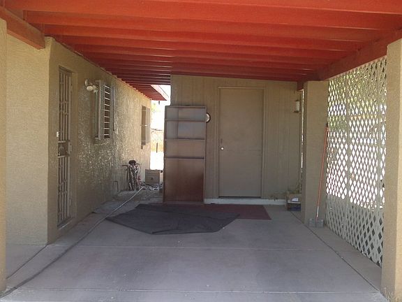 3rd image of 1030 W Michigan Dr
