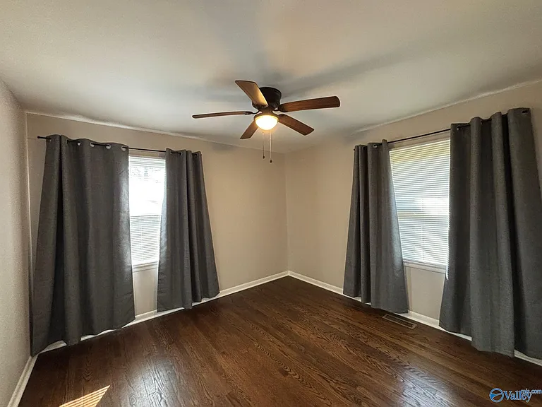 2803 Hester Ln NW — Photo 16