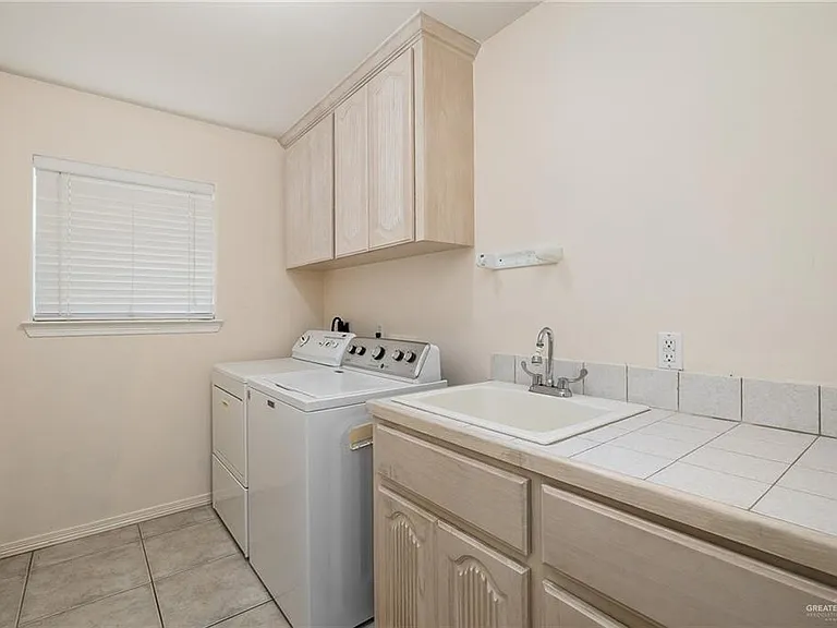 5106 N 24th Ln — Photo 8
