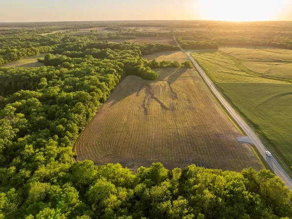 NE 23rd Hwy, Knob Noster, MO 65336