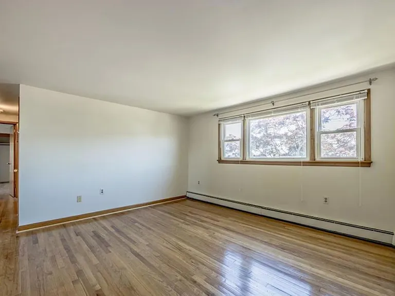 88 Maple Ave #2 — Photo 7
