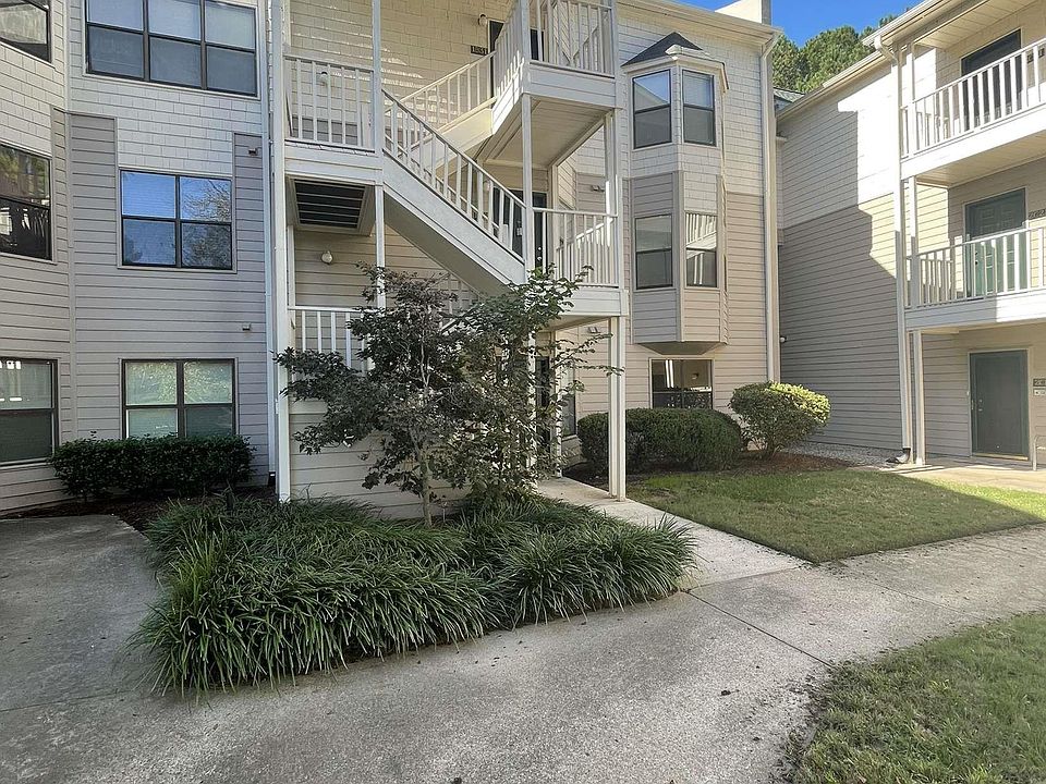 1st image of 600 Audubon Lake Dr #B21