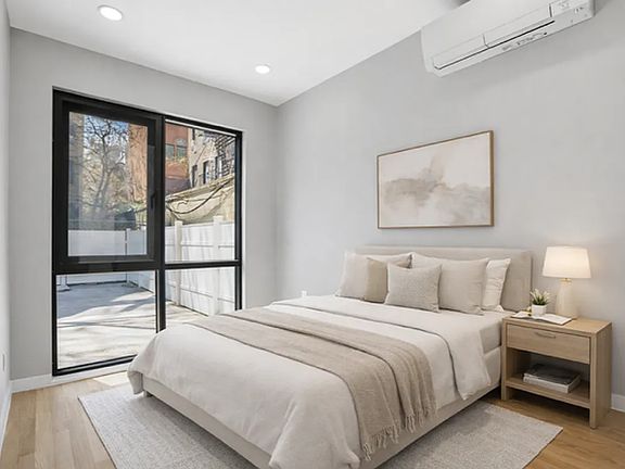 5th image of 356 E 8th St