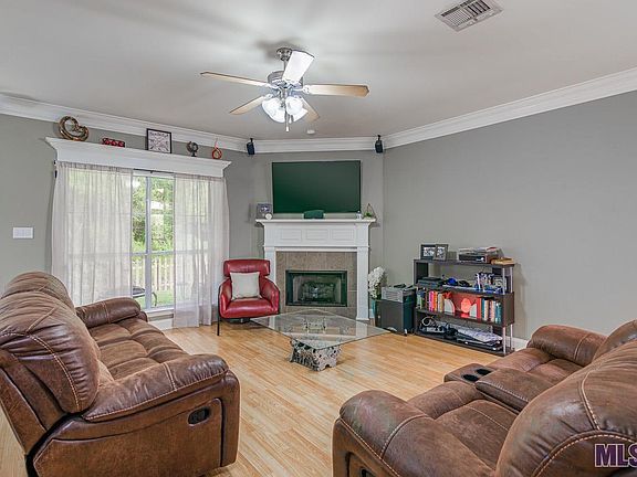 4th image of 716 S Daphne Dr