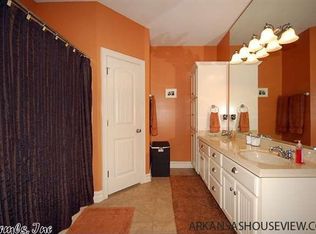 175 Four Winds Dr, Conway, AR 72034