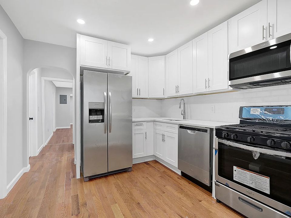 1st image of 9800 Avenue L Floor 1