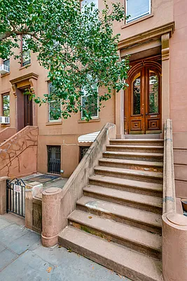 Rented by Corcoran | media 23