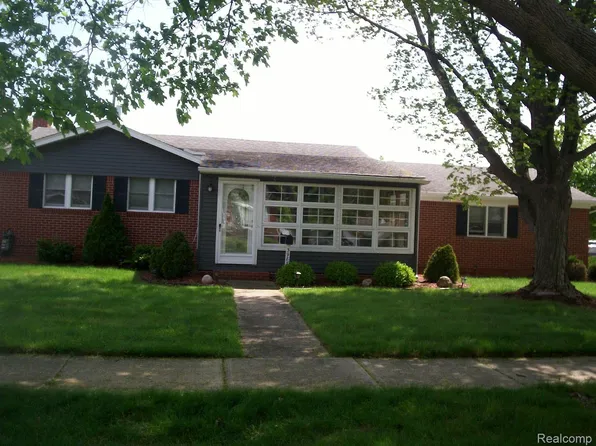 3987 Highview St, Trenton, MI 48183