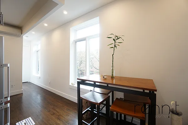 Rented by Rennit Inc. | media 56