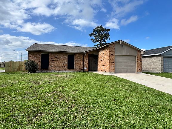 2nd image of 14003 Hollow Pines Ct