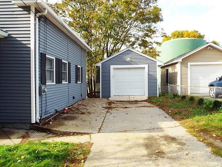 60 Alpine Pl — Photo 3