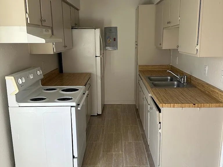 350 N Erby Campbell Blvd — Photo 33