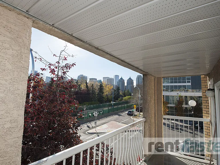 303 9a St NW — Photo 20