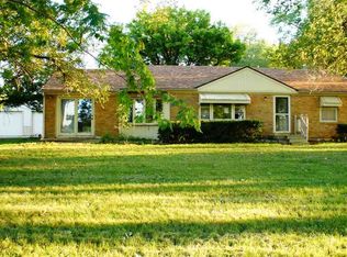 22725 Hatchell Rd, Tonganoxie, KS 66086