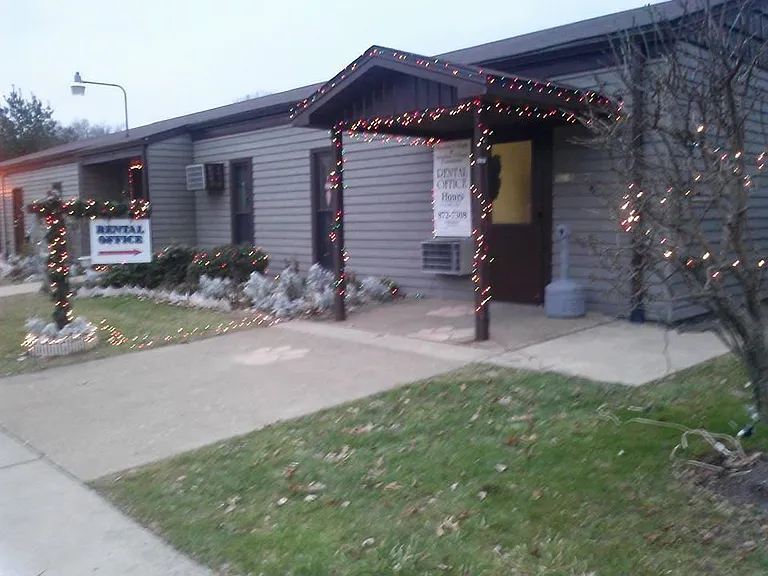 611 Ridge Rd — Photo 3