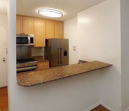 5th image of 115 E 34th St Unit 311