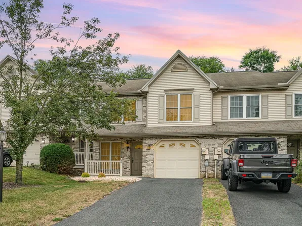 34 Ashburg Dr, Mechanicsburg, PA 17050