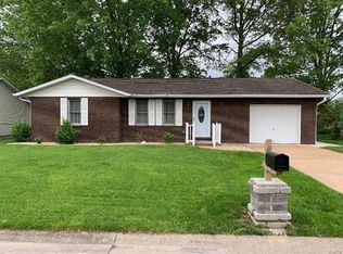 510 Paul Dr, Waterloo, IL 62298