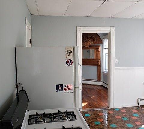 3rd image of 14 White Street Pl