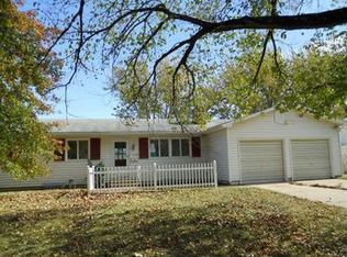 1908 SW Belle Ave, Topeka, KS 66604