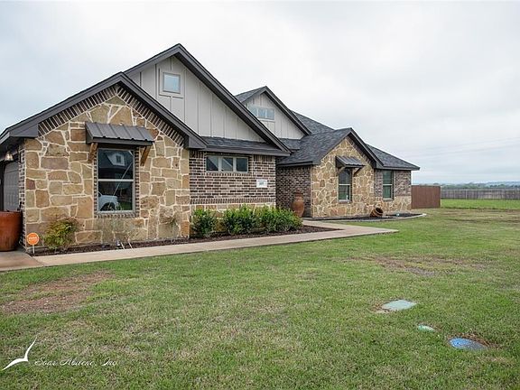 3rd image of 105 Ashley Dr