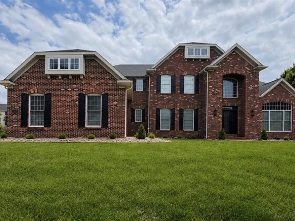 4202 Cassatt Ct, Swansea, IL 62226